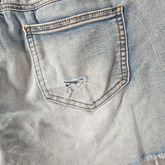 Est 1946 Womens Distressed Raw Hem Denim Jean Shorts‎ Size 6 Light Wash Casual - Picture 3 of 12